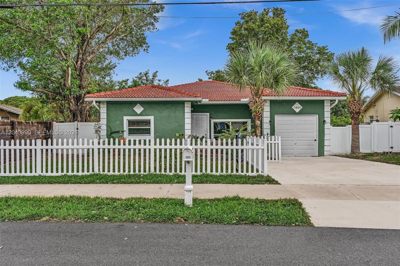 1800 NW 3rd Ct, Fort Lauderdale FL 33311