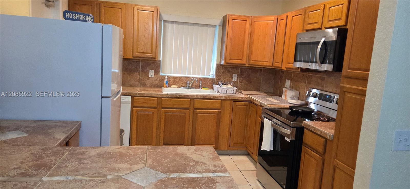 2359 N Wallen Dr — Photo 2