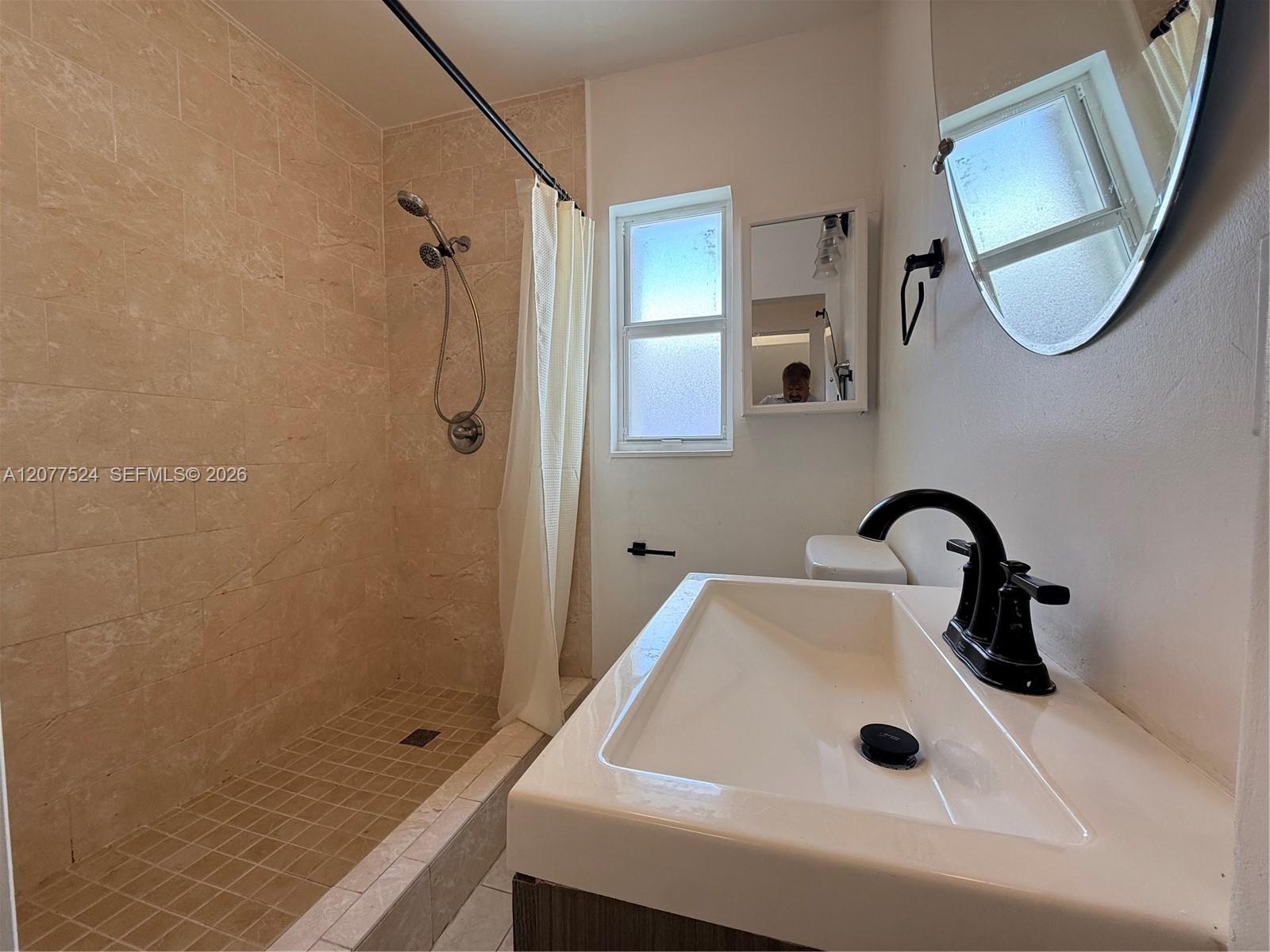 2628 SW 31st Pl # A — Photo 2