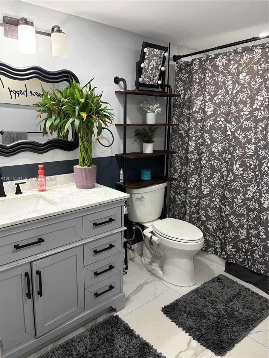 109 Gardens Dr # 104, Pompano Beach FL 33069