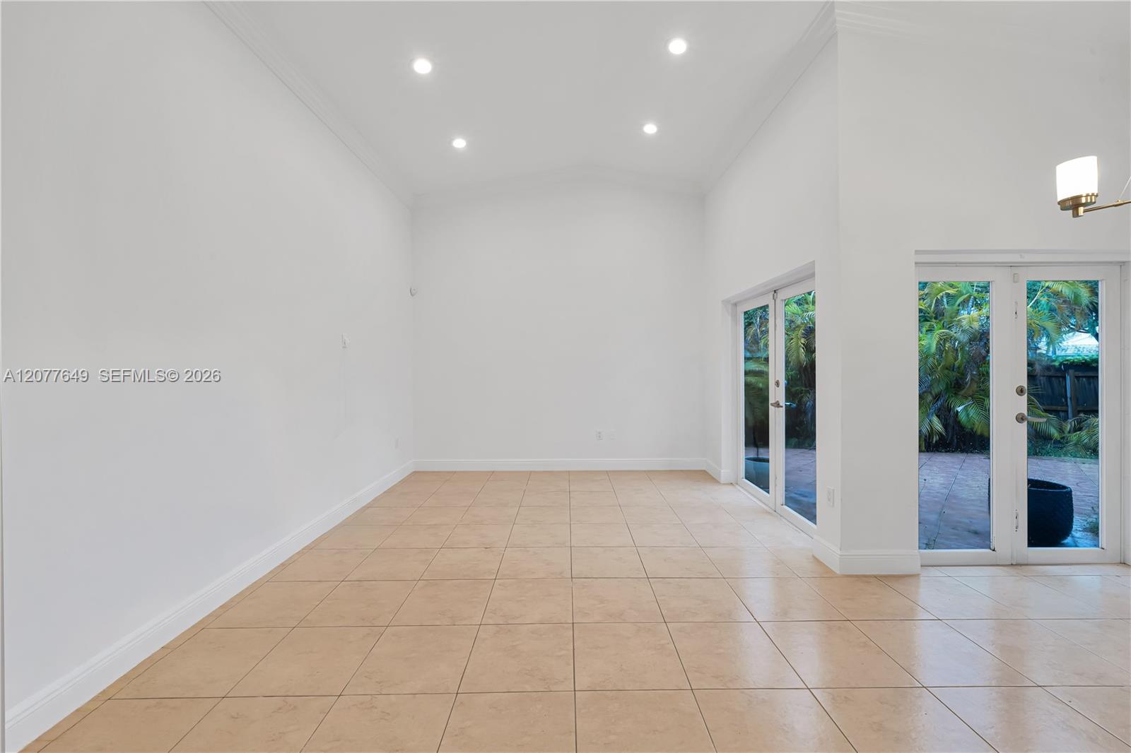 6352 SW 112th Pl — Photo 2