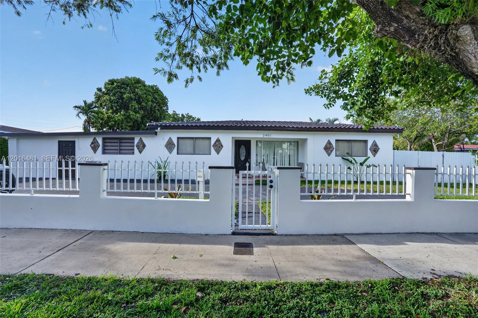 2451 NW 11th St, Miami FL 33125