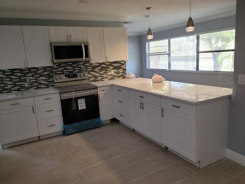 4010 N SHORE Drive — Photo 3