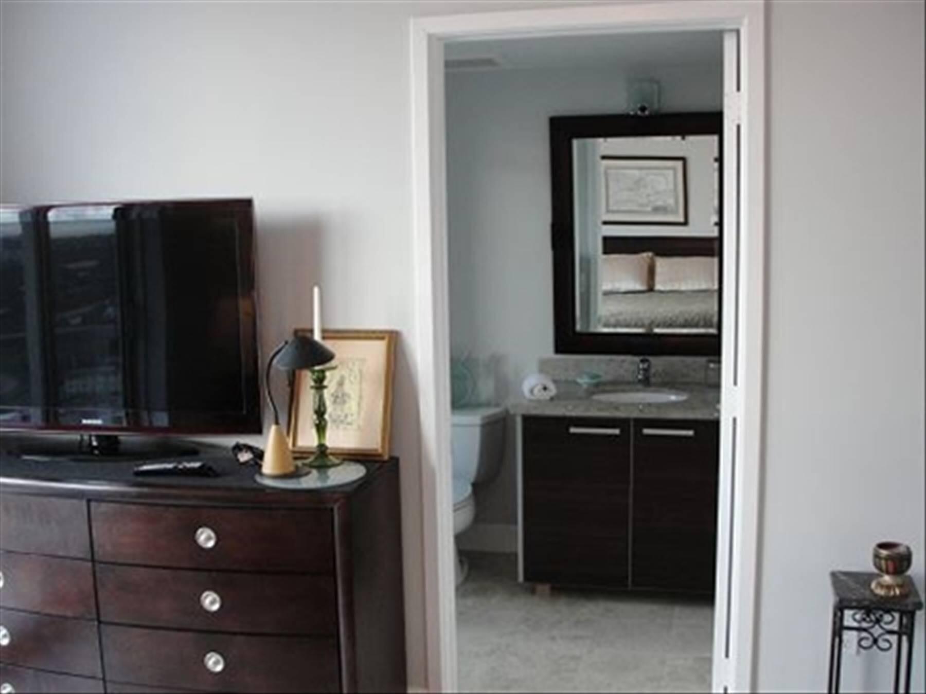 185 SW 7th Street # 1802 — Photo 4