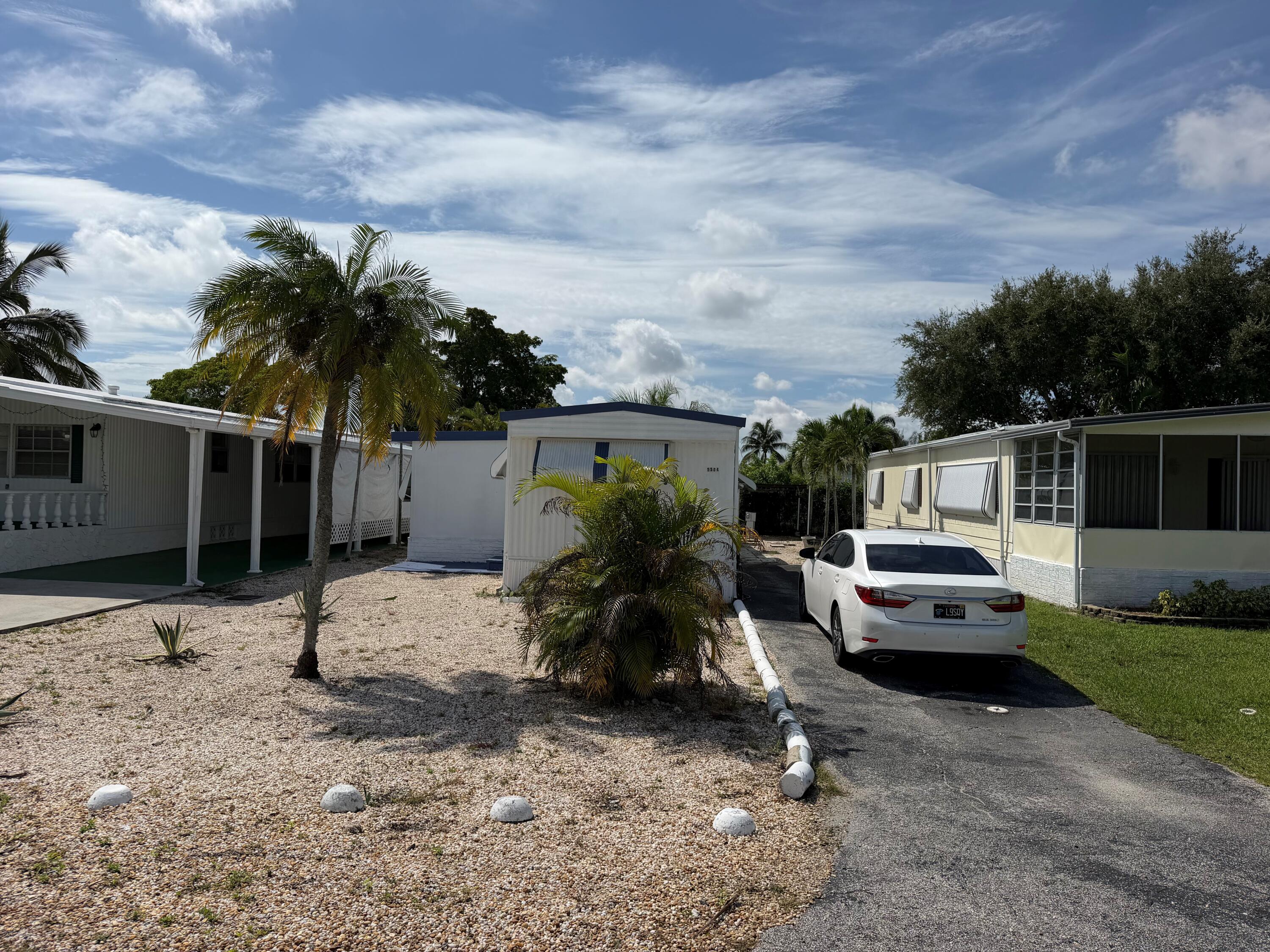 5504 LAGOON Drive, Dania Beach FL 33312
