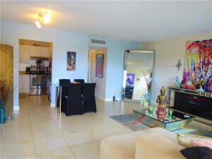 2840 NE 14TH ST Street # 109A — Photo 2