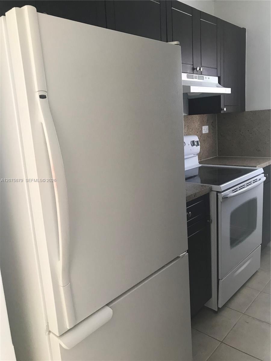 7095 NW 179th St # 112 — Photo 2