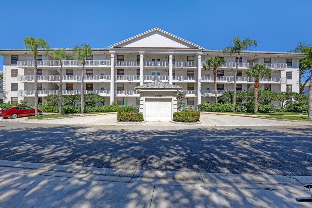 3650 Whitehall Drive # 201, West Palm Beach FL 33401