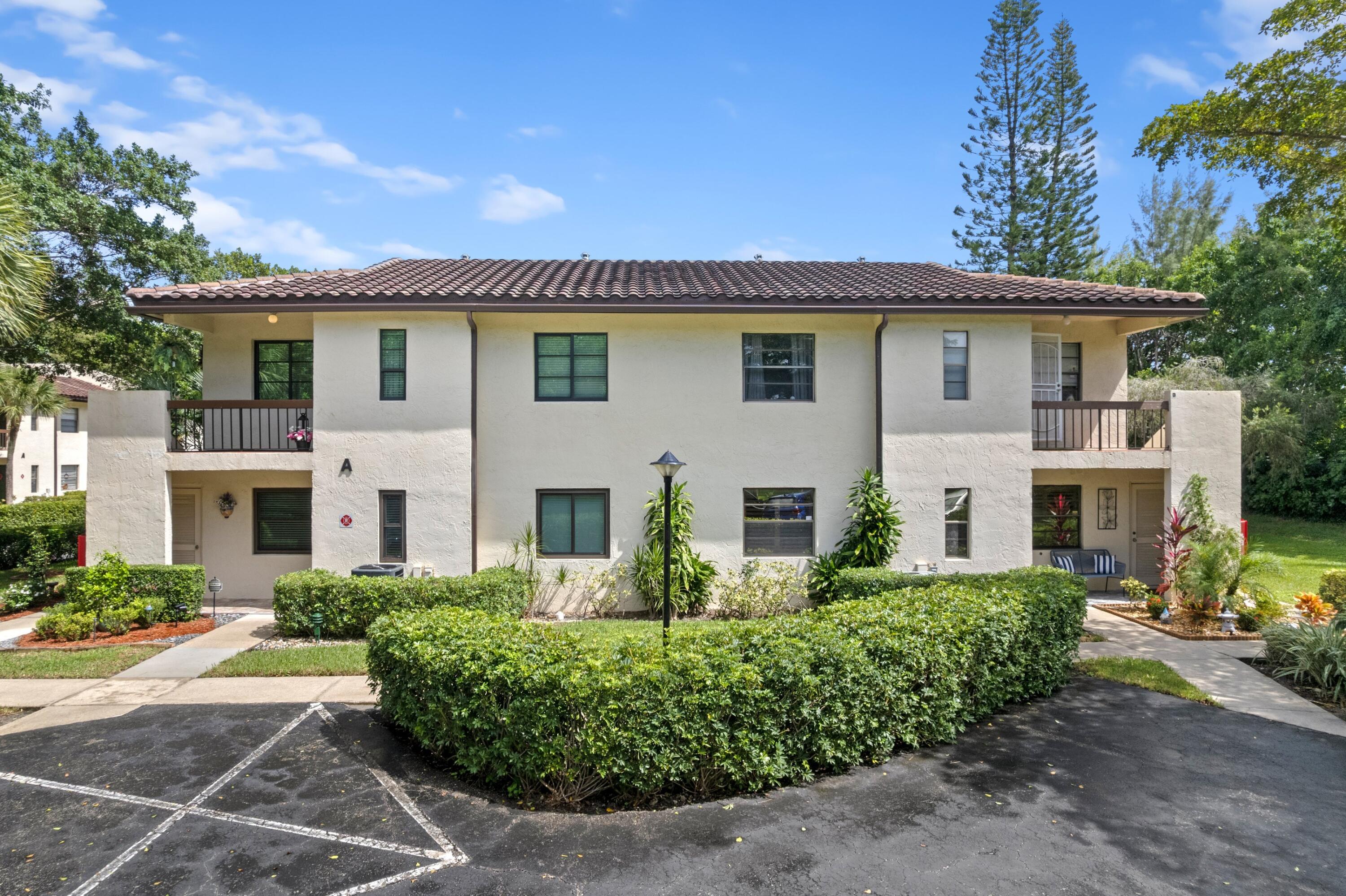21734 Arriba Real # 32b — Photo 3