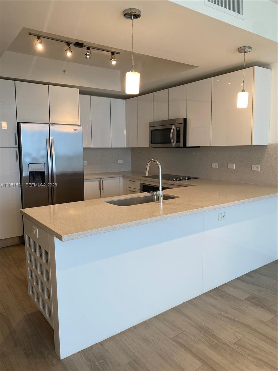 999 SW 1 AVE # 3209, Miami FL 33130