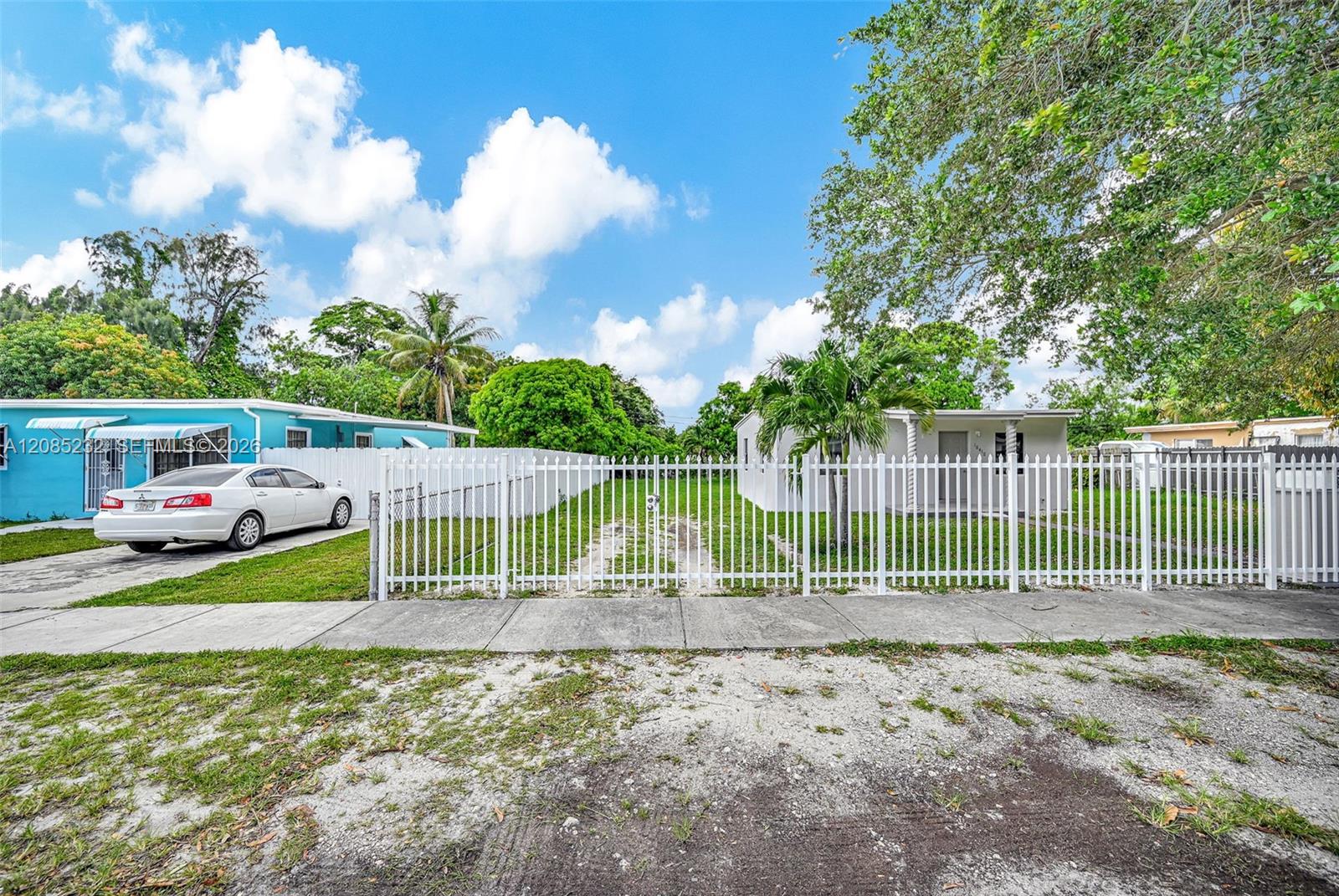 16410 NW 22nd Ct — Photo 4