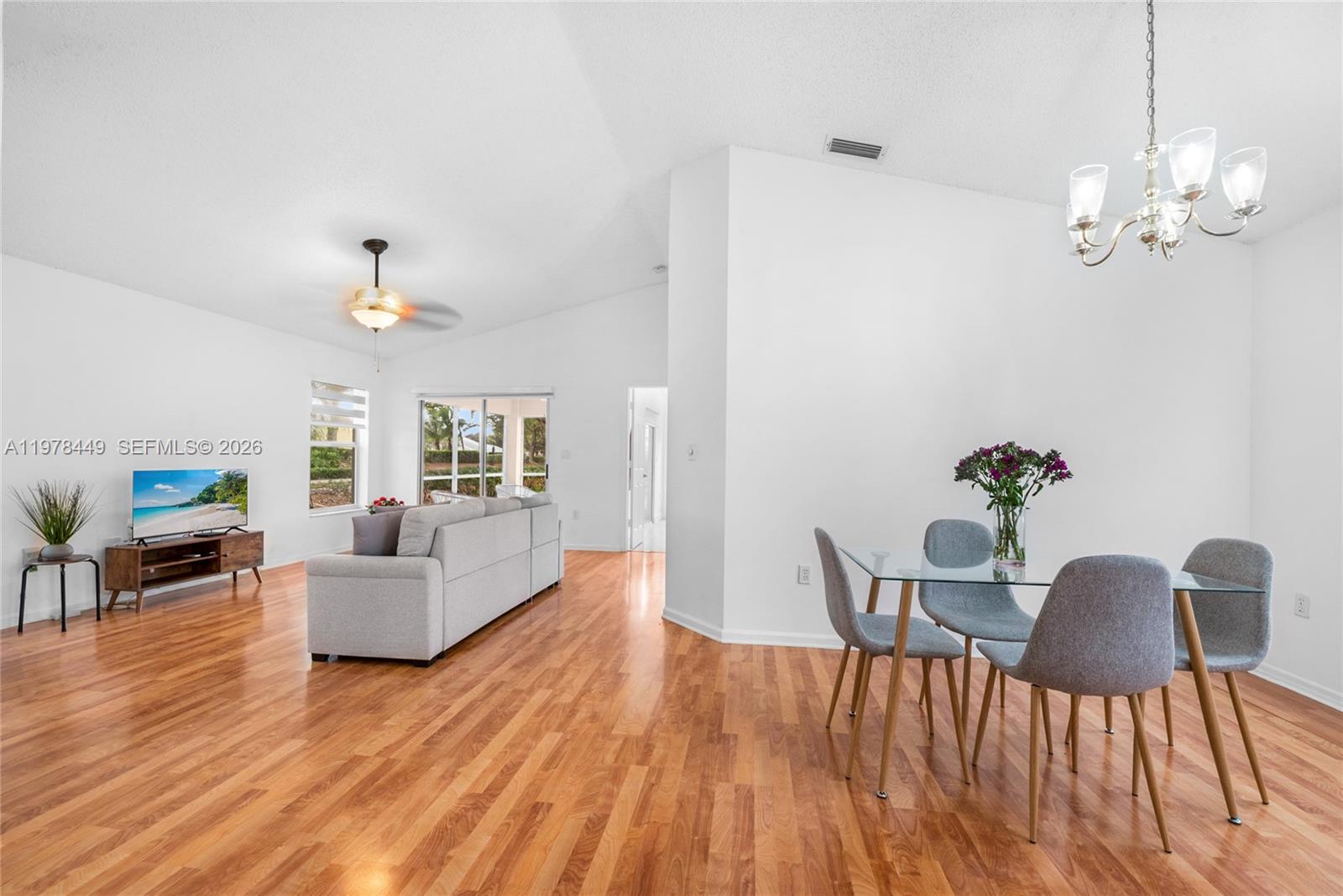 2020 SE 5th Pl View 1