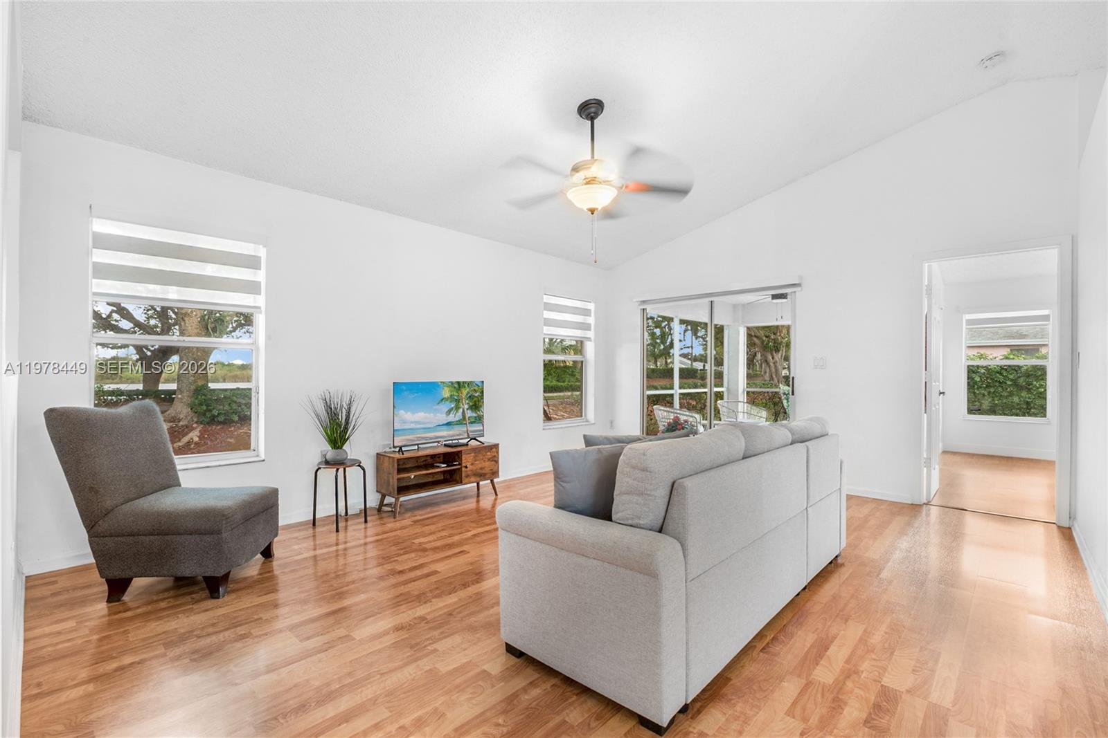 2020 SE 5th Pl View 2