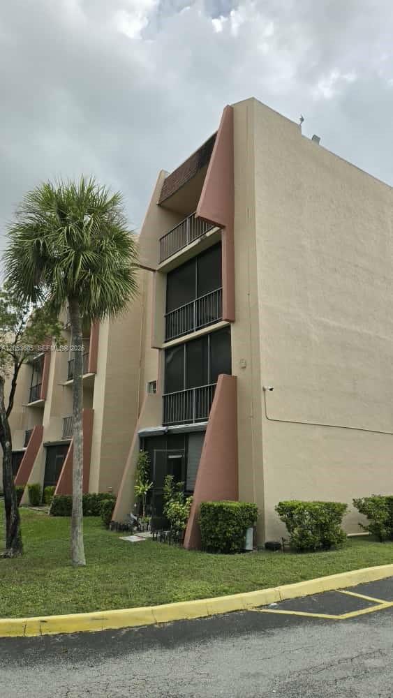 13707 Kendale Lakes Cir, Miami FL 33183