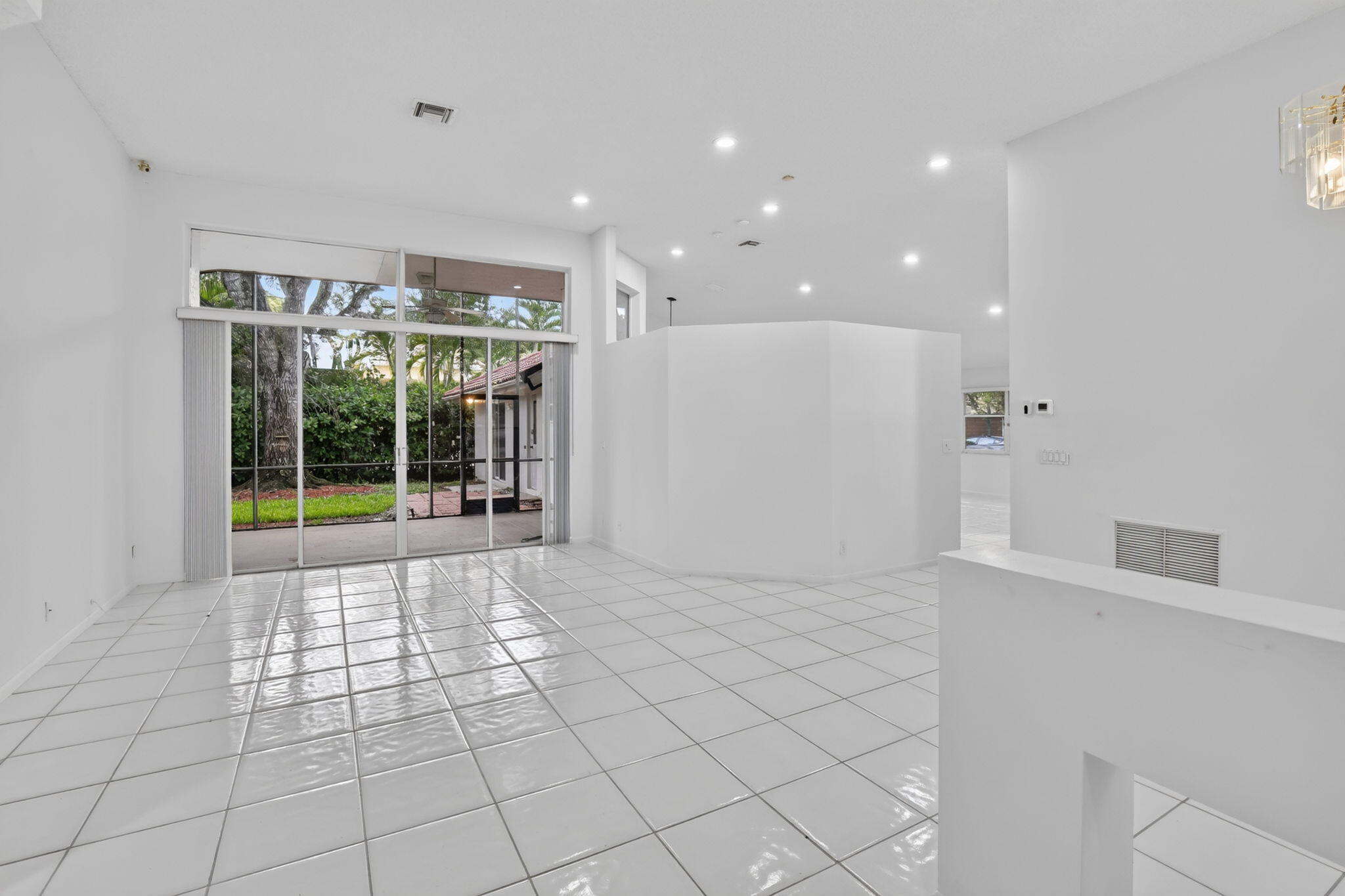 924 SPOONBILL Circle — Photo 3