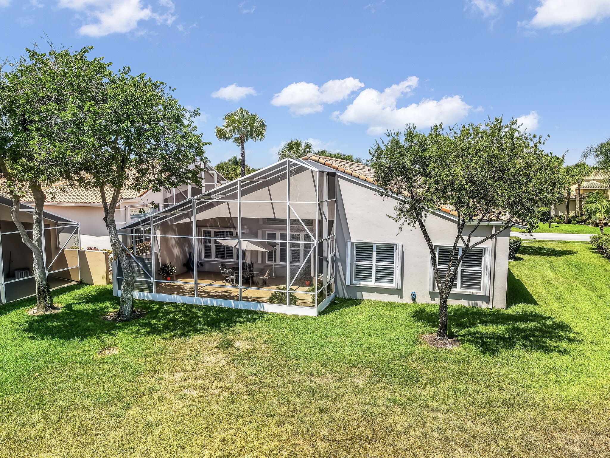 8966 DIAMONTE Drive — Photo 4