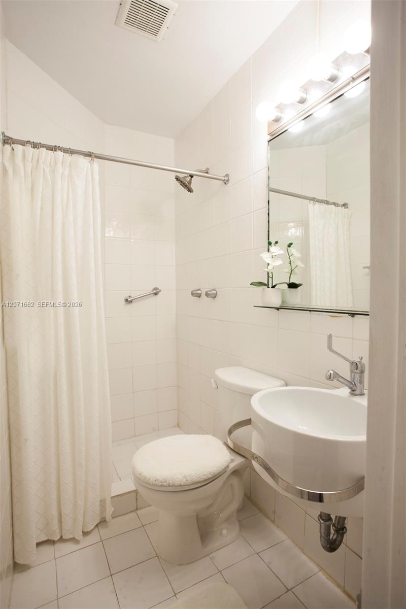 4720 Pine Tree Dr # 1 View 2