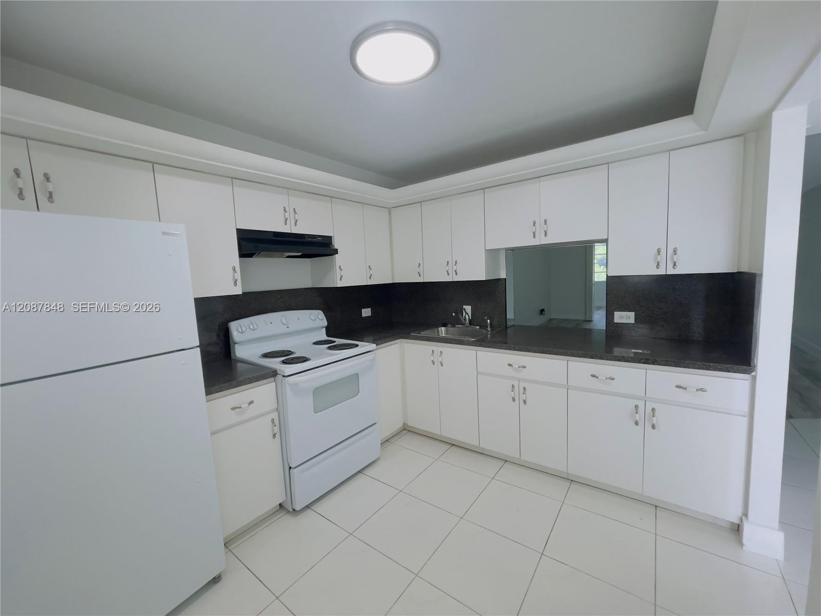 443 NE 195th St # 338, Miami FL 33179