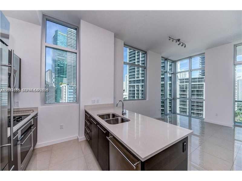 500 Brickell Ave # 1101 — Photo 4