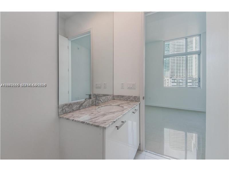 500 Brickell Ave # 1101 — Photo 5