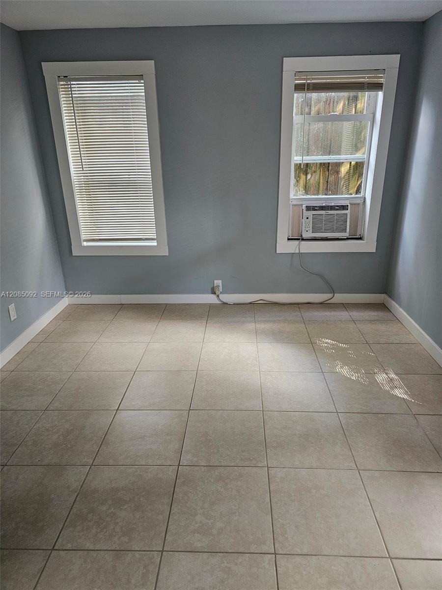 807 SW 4th St # back — Photo 5