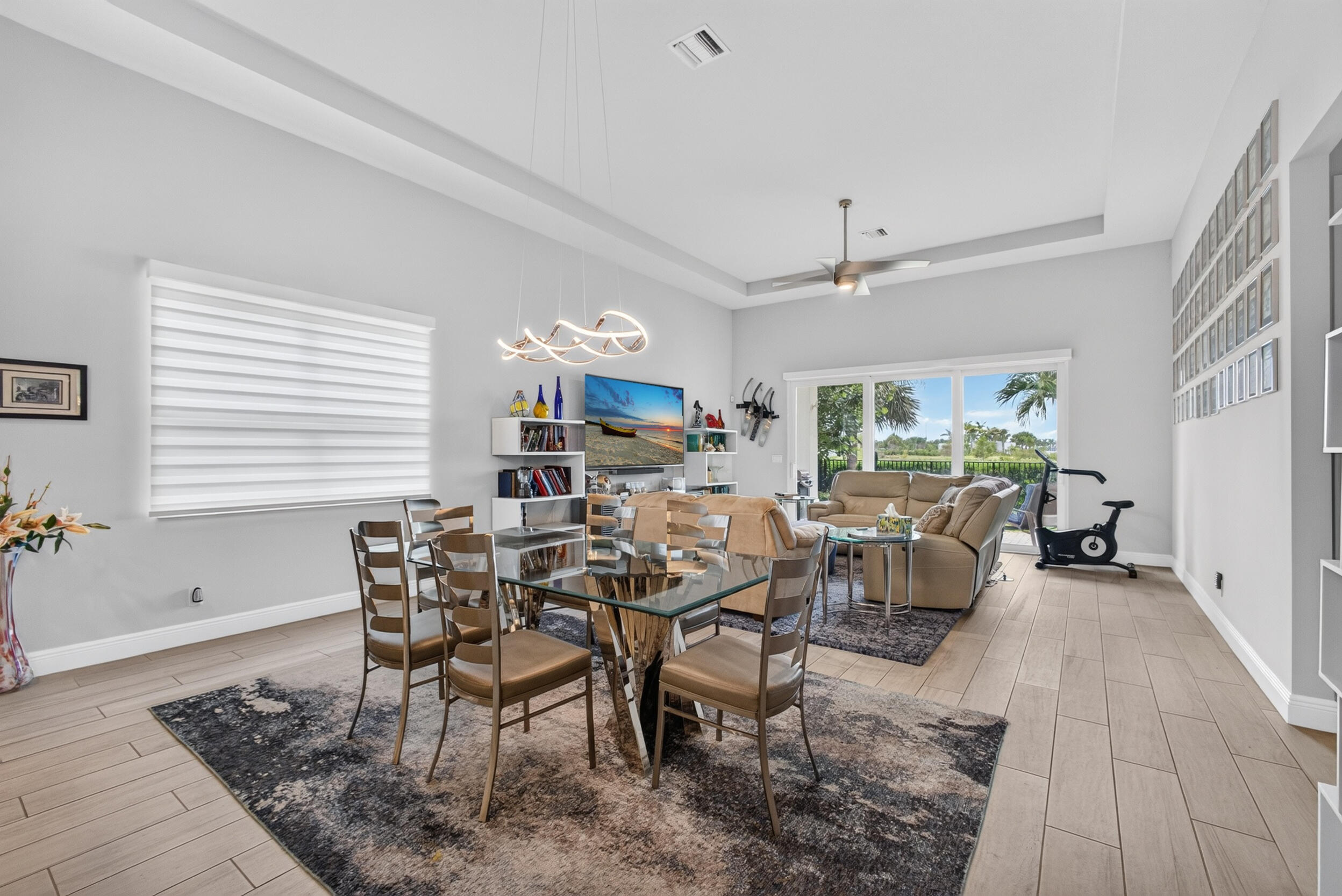 9945 Regency Way — Photo 4