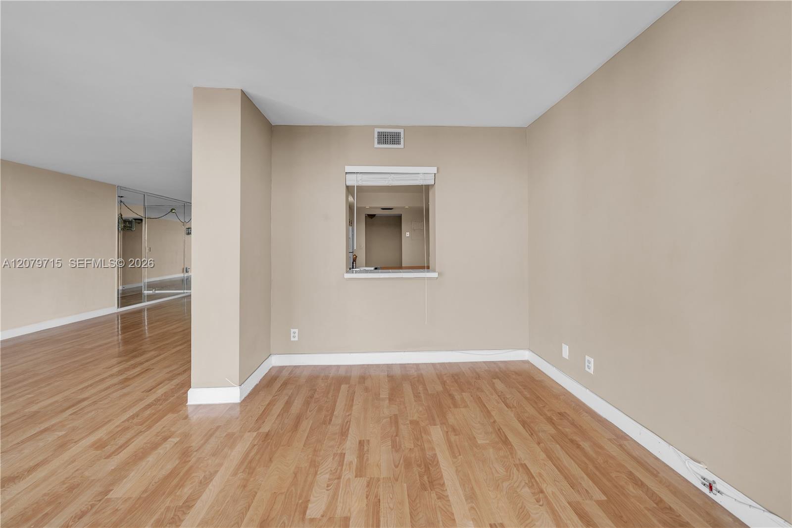 1000 Parkview Dr # 925 — Photo 4