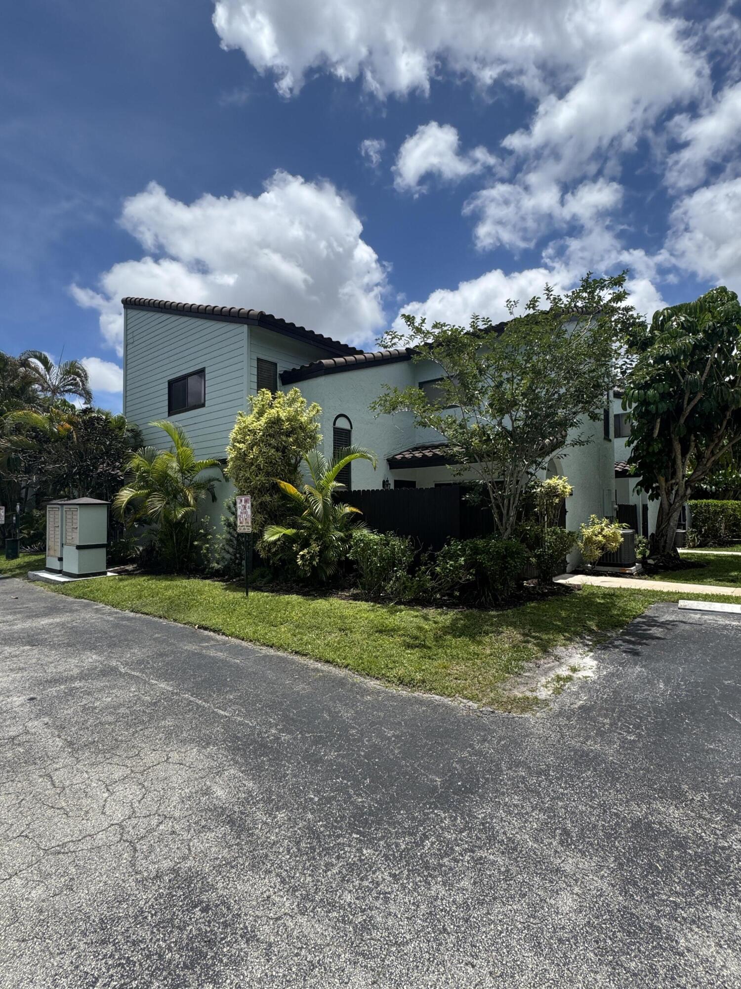 22300 Pineapple Walk Drive, Boca Raton FL 33433