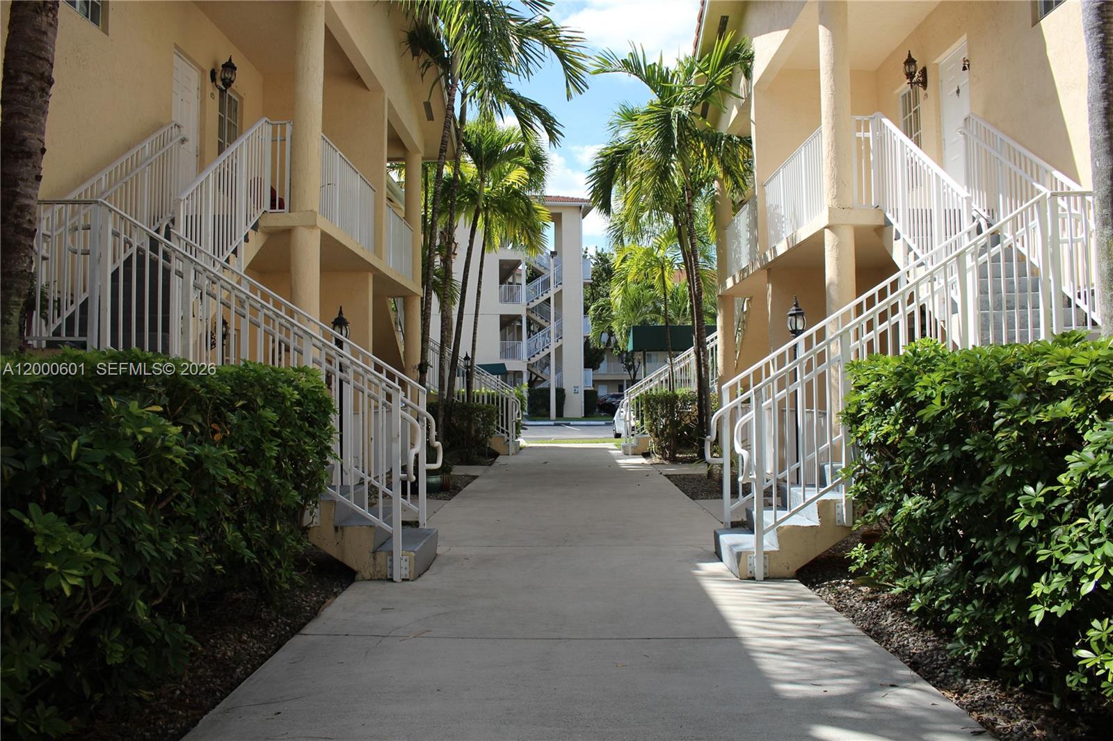 6962 NW 179th St # 6, Hialeah FL 33015