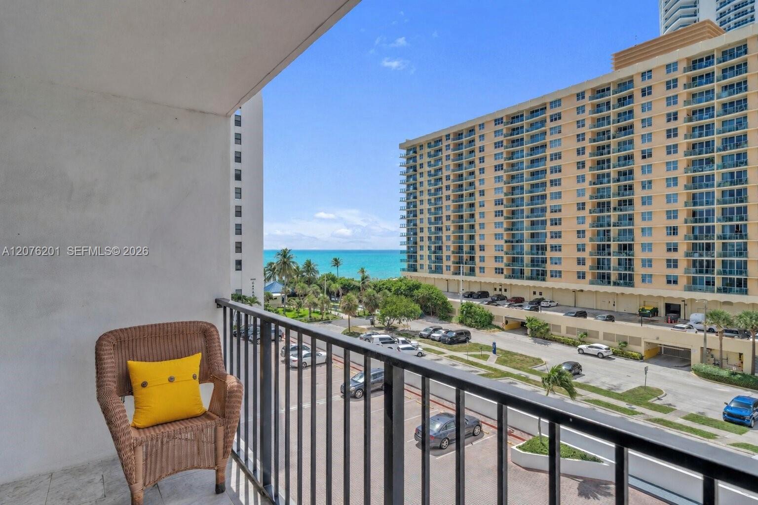 2401 S Ocean Dr # 507 — Photo 2