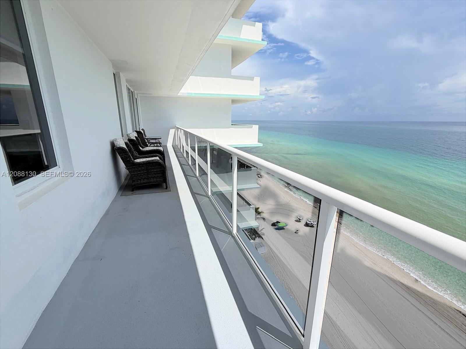 3725 S Ocean Dr # 1402 — Photo 3