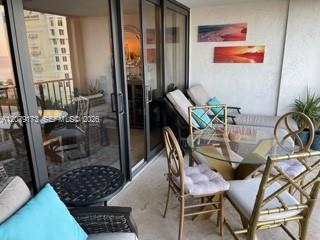 1905 N Ocean Blvd # 8E — Photo 2