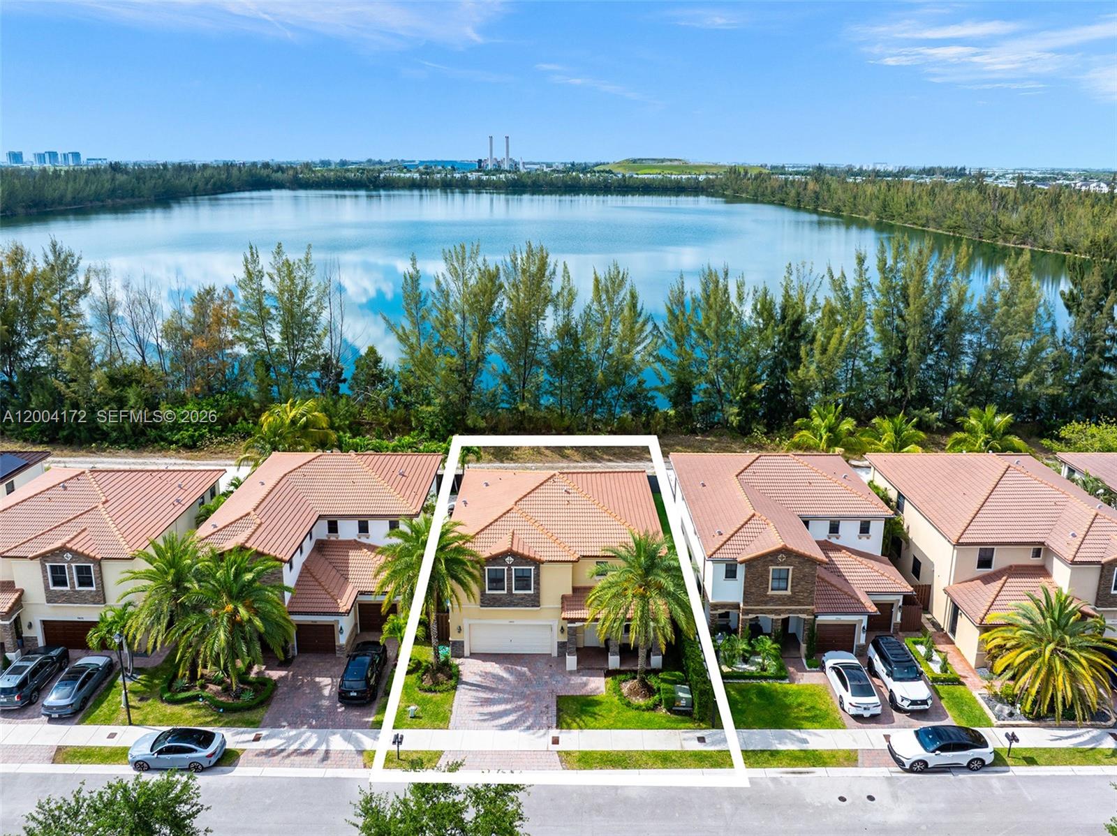 9890 NW 86th Ter, Doral FL 33178