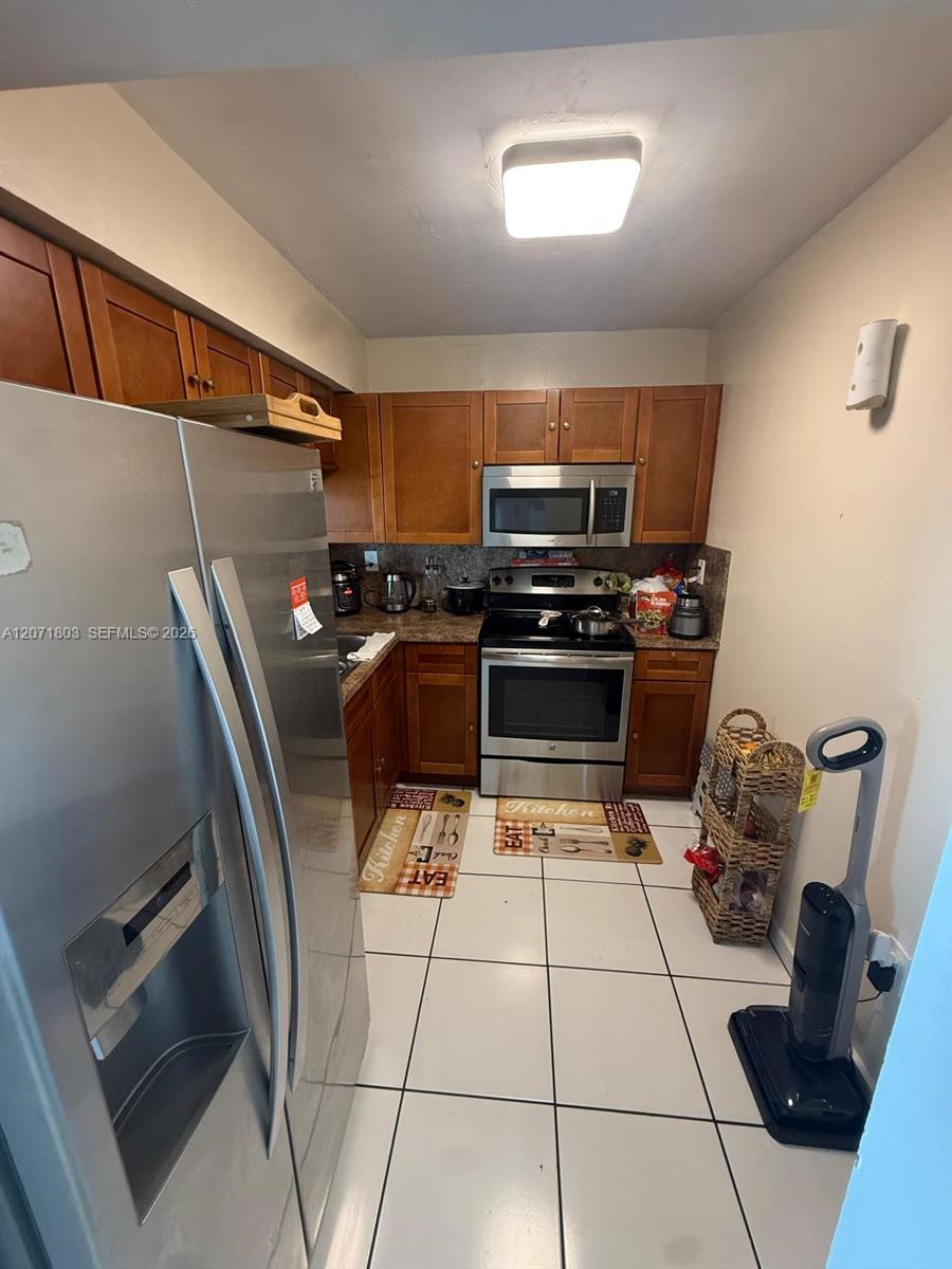 11790 SW 18th St # 3 — Photo 5