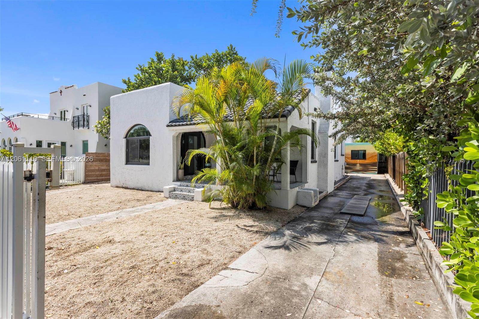 1644 SW 9th St View 1