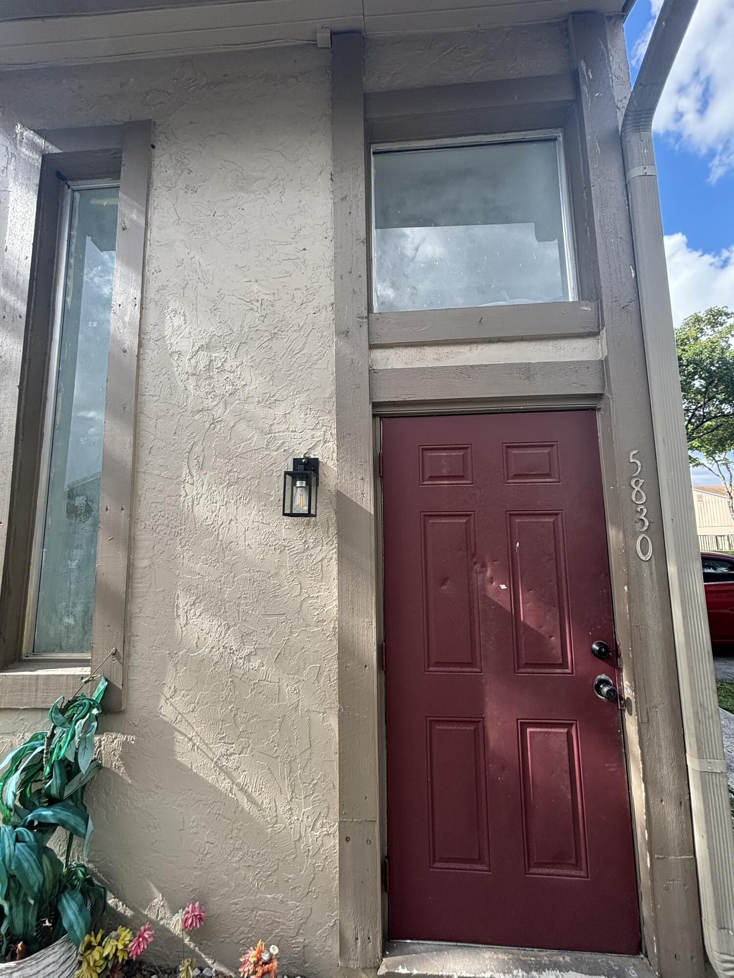 5830 NW 21ST Street # 40-E, Lauderhill FL 33313