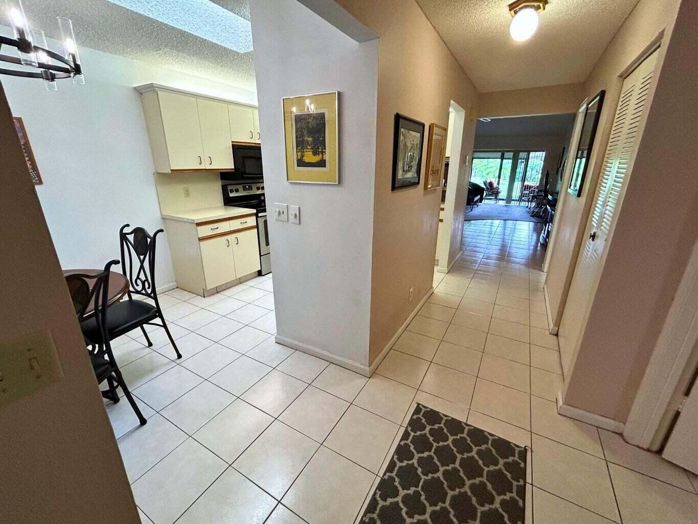 10058 LAURELWOOD Place — Photo 3