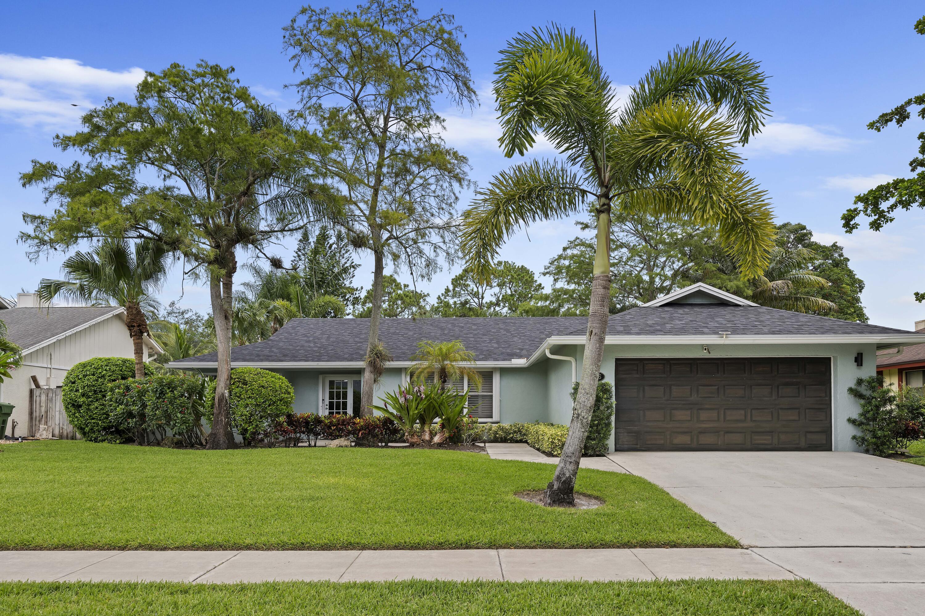 756 Juniper Place, Wellington FL 33414