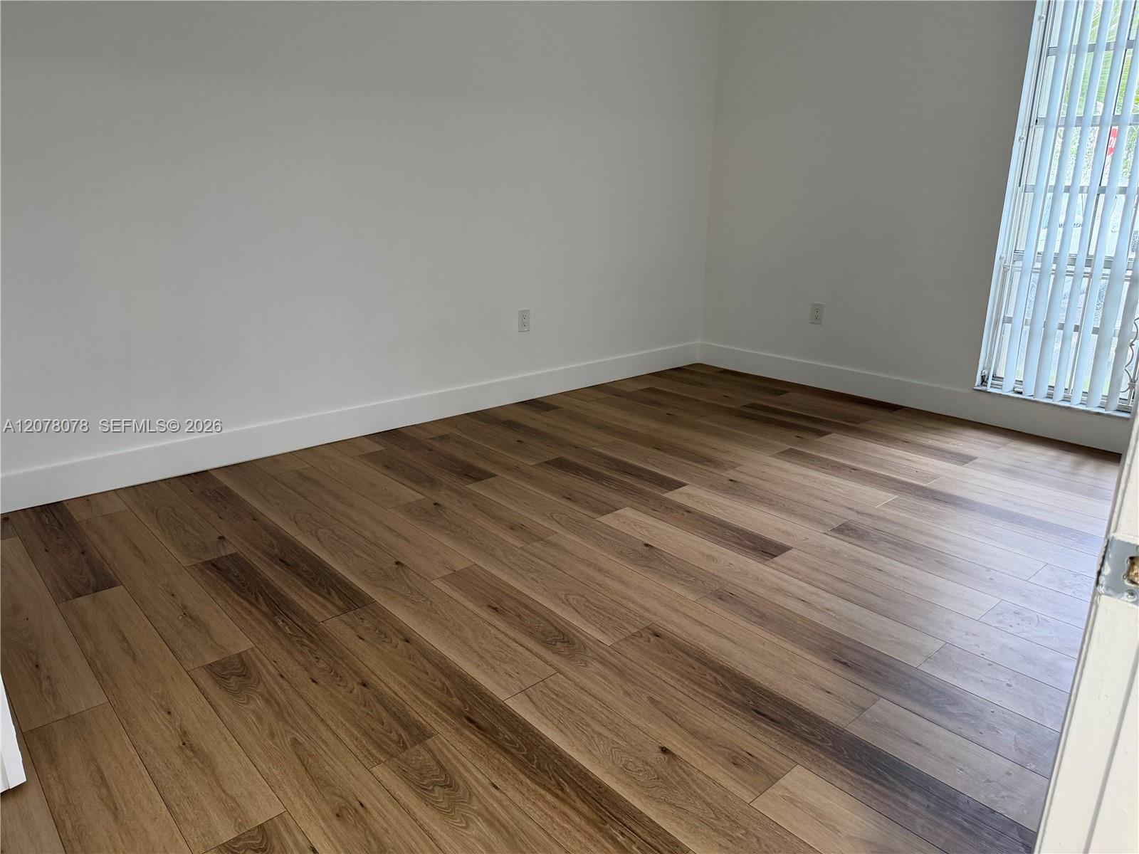 10822 N Kendall Dr # 23 — Photo 4