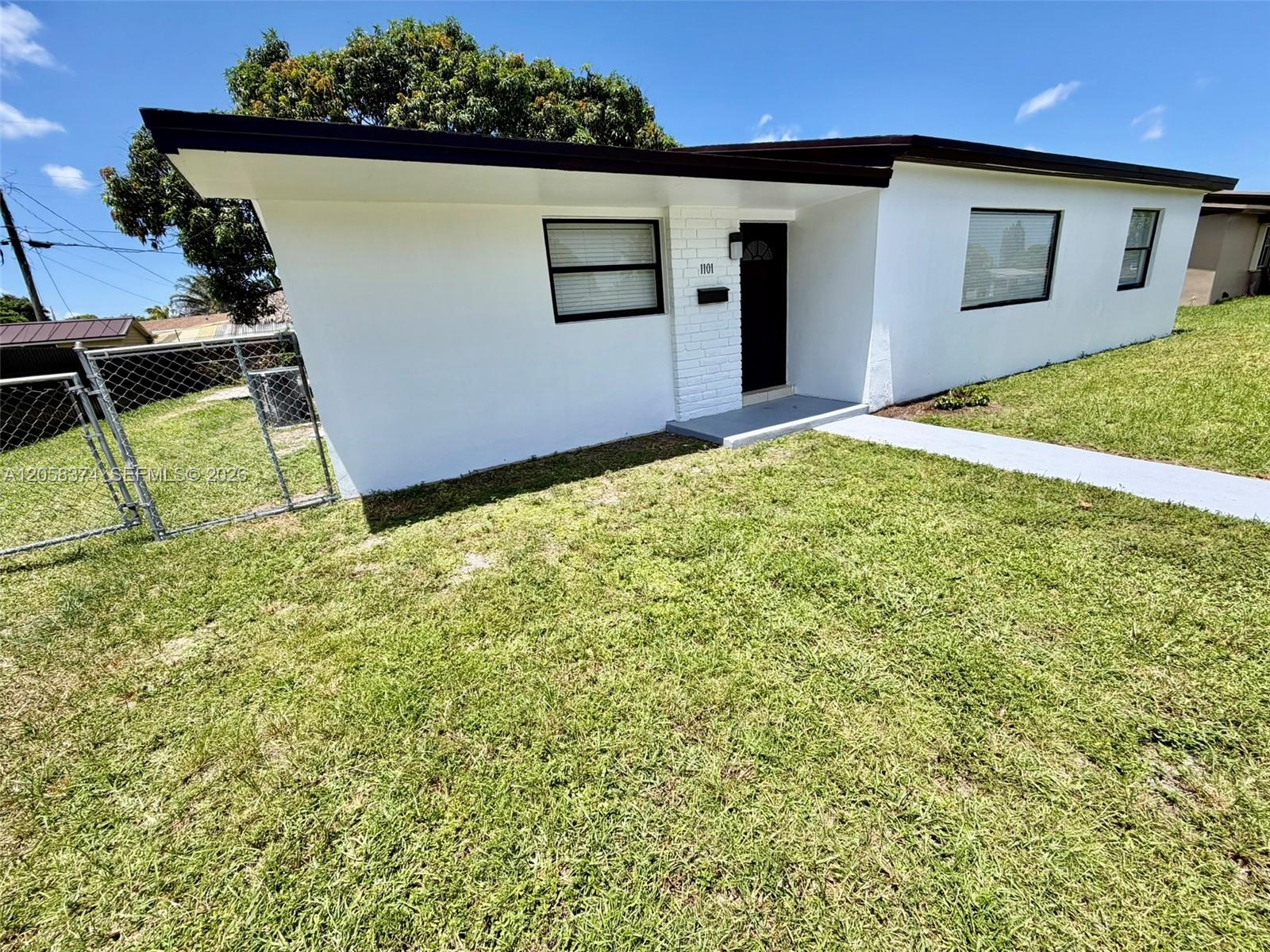 1101 NW 201st St, Miami Gardens FL 33169