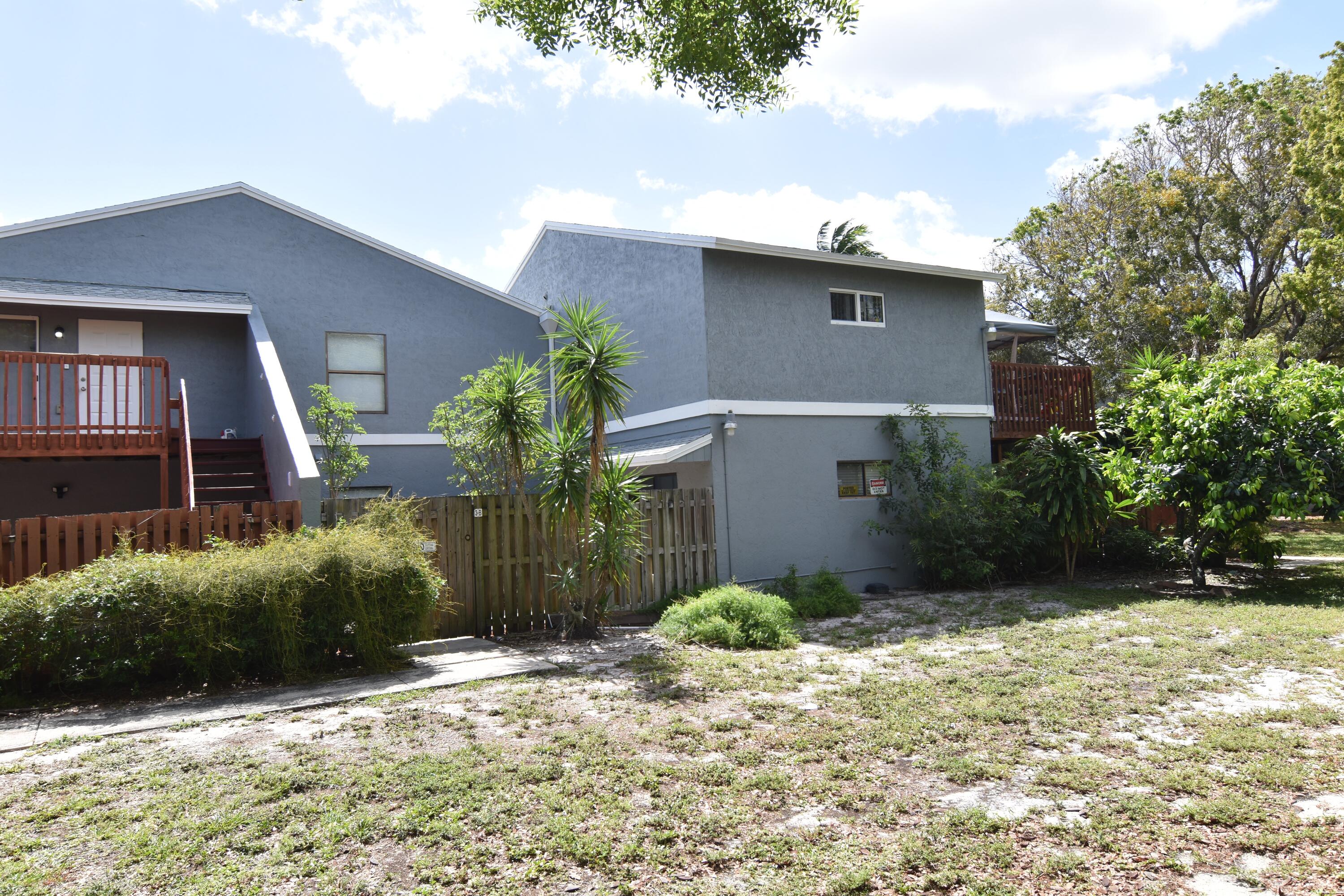 3 Crossings Circle # B, Boynton Beach FL 33435