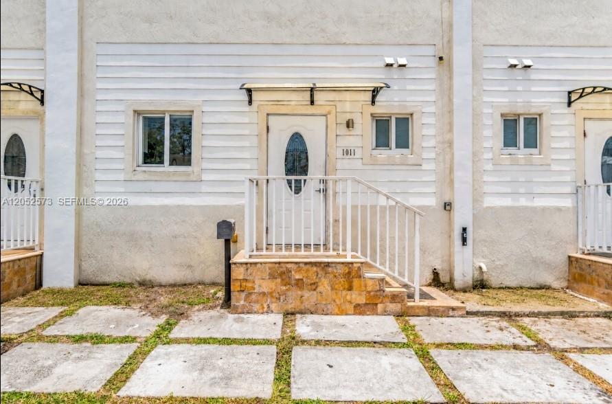 1011 Sw SW 7th St Miami Fl # 2, Miami FL 33130