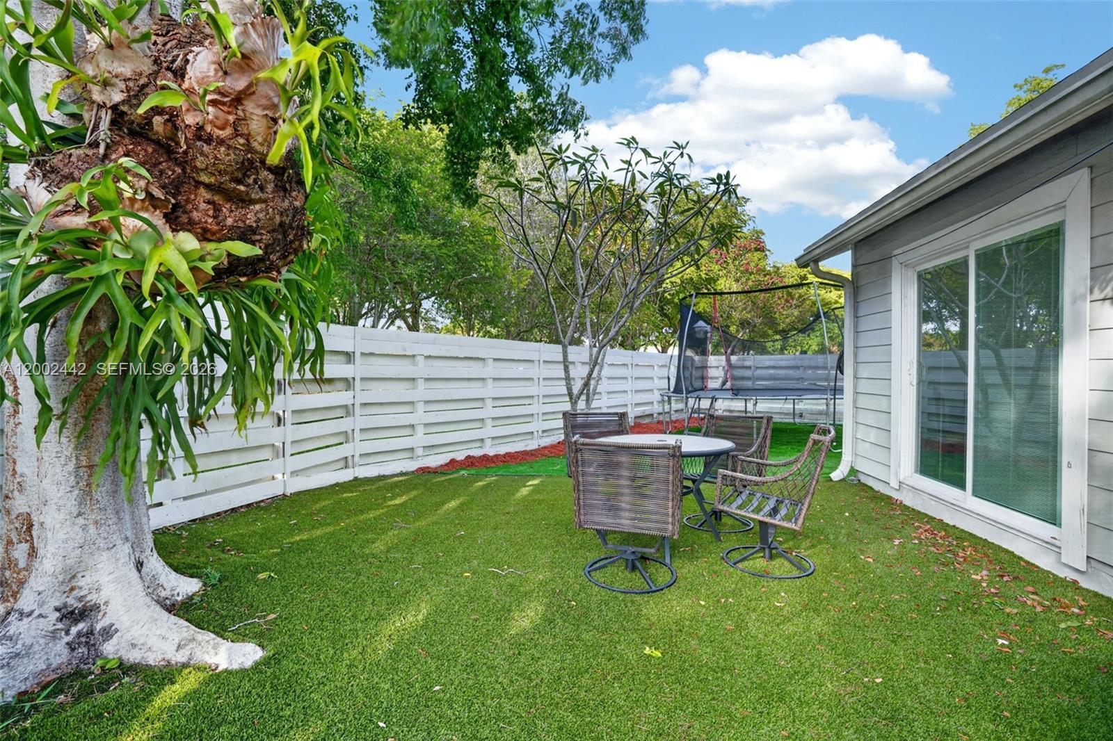 14914 SW 142nd Pl — Photo 5