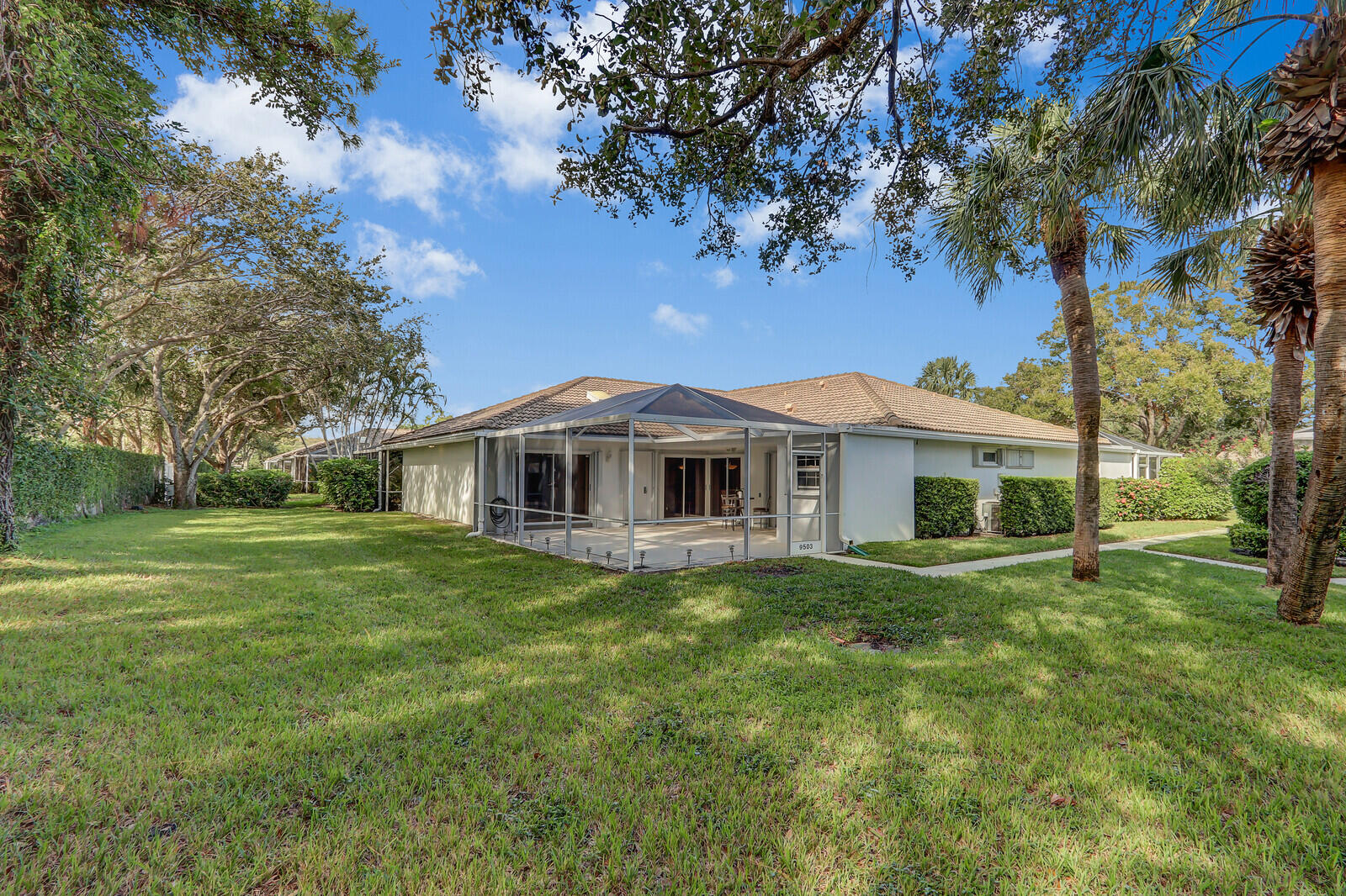 9503 Chapman Oak Court — Photo 2