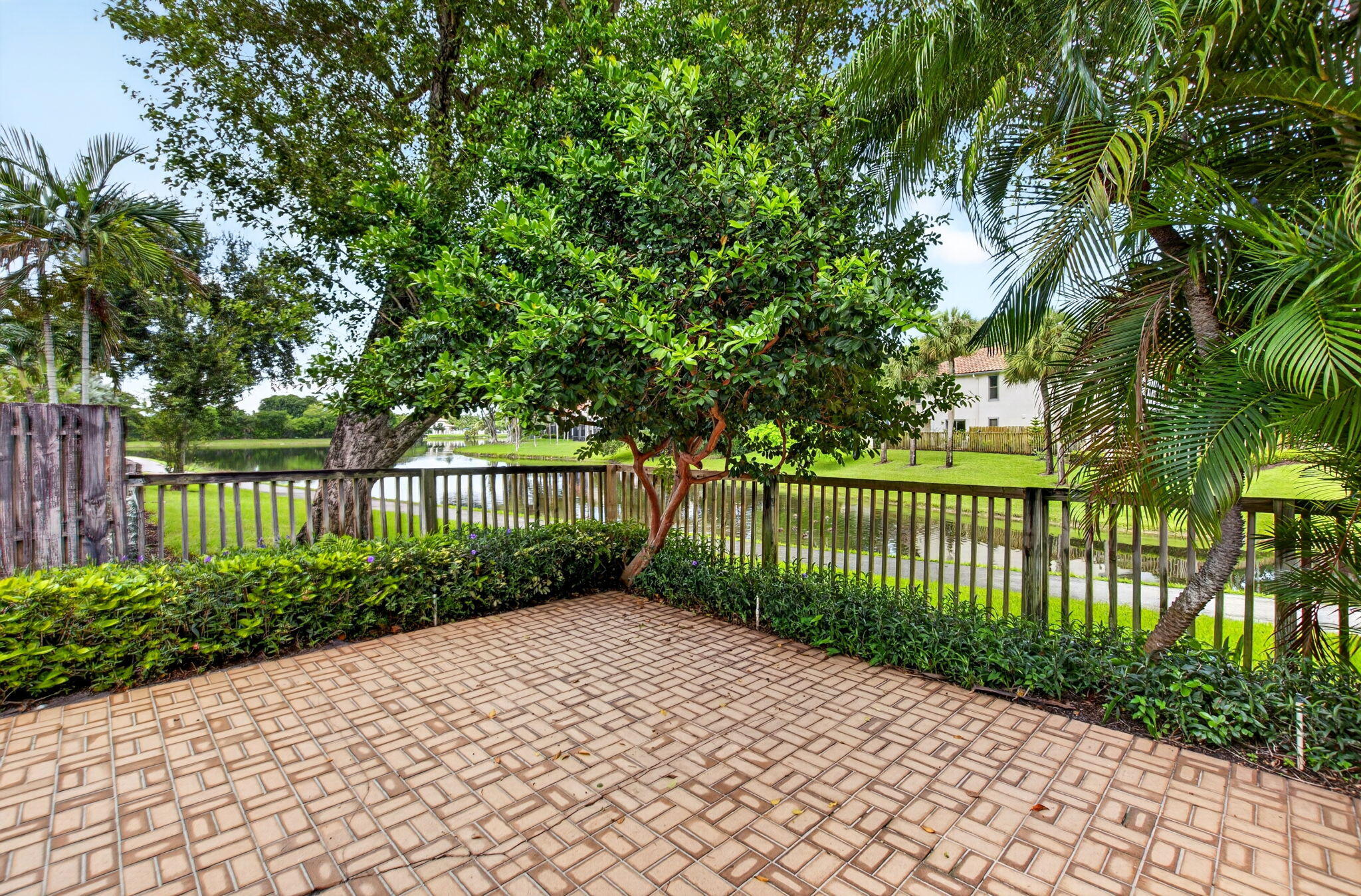 5576 Fox Hollow Drive — Photo 4