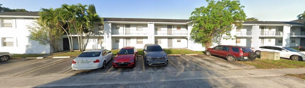 2221 NW 58 Avenue, Lauderhill FL 33313