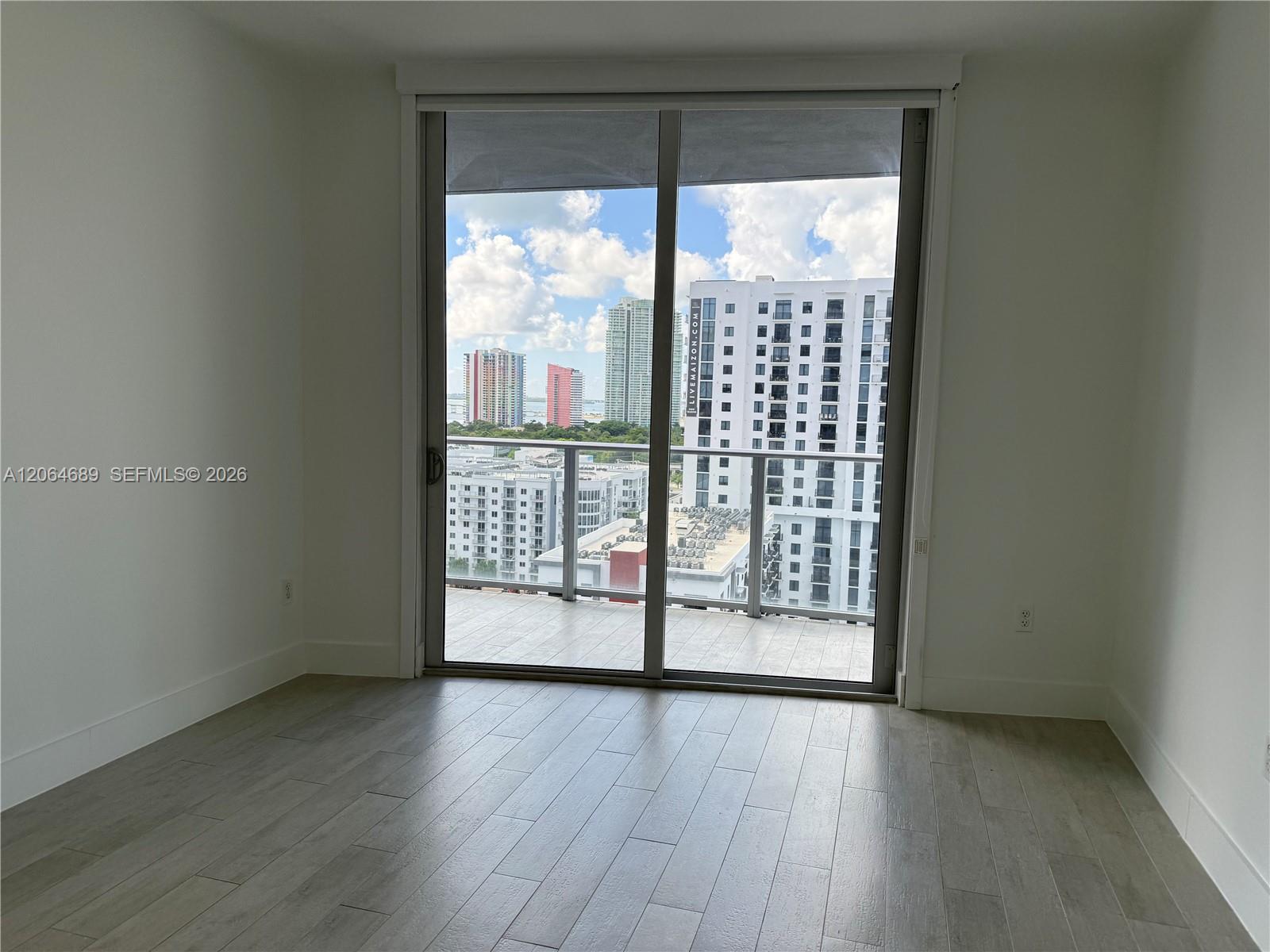 1010 SW 2nd Ave # 1501 — Photo 5