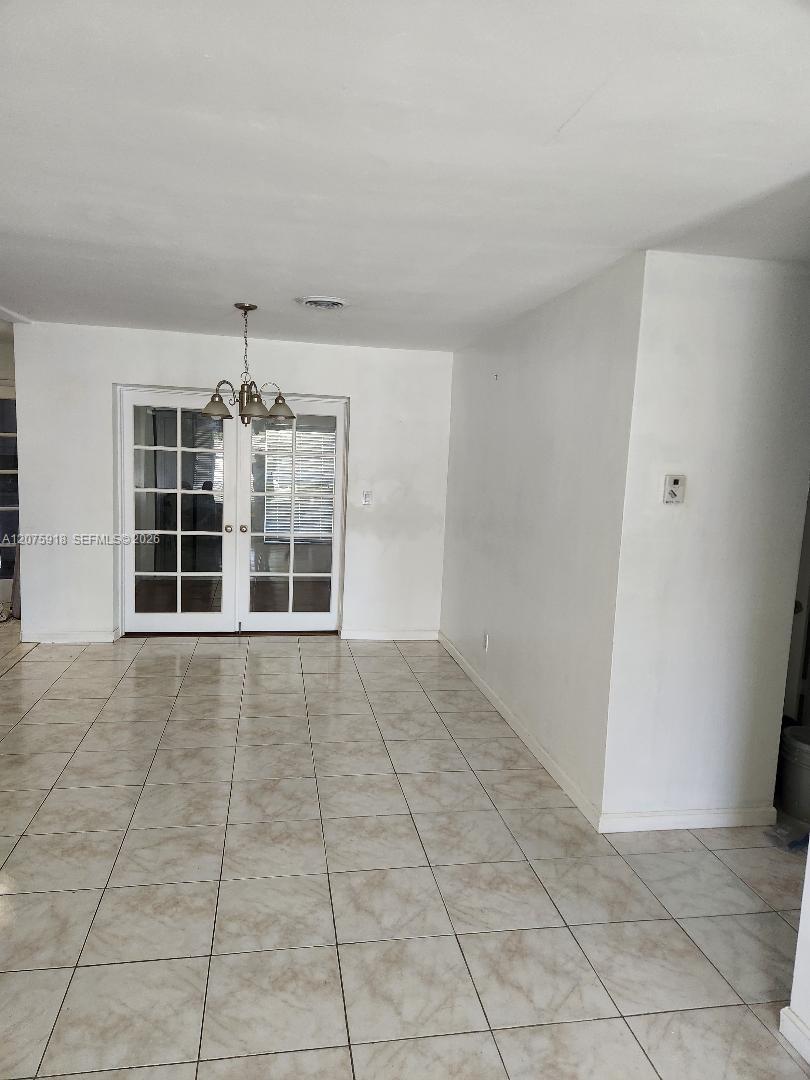 3345 Hayes St — Photo 3