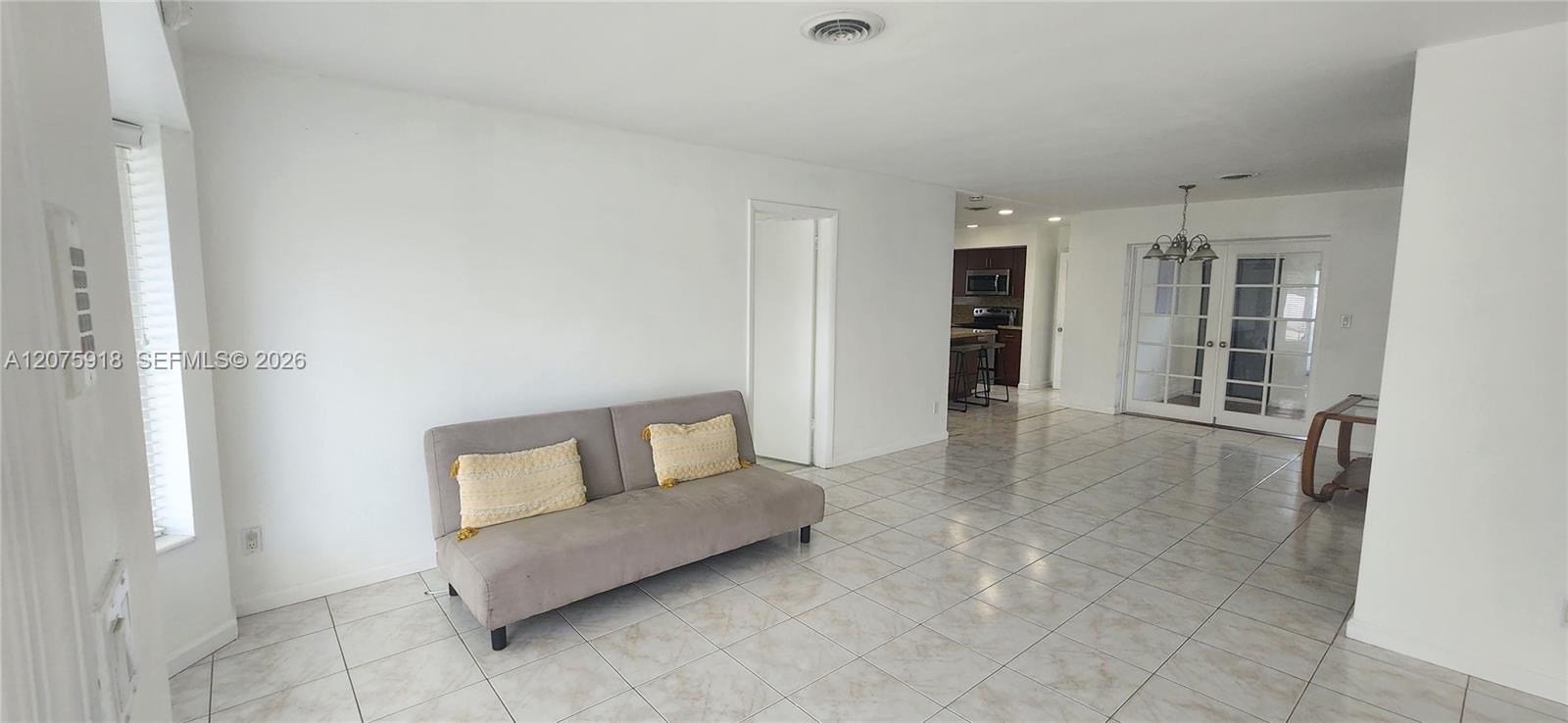 3345 Hayes St — Photo 4