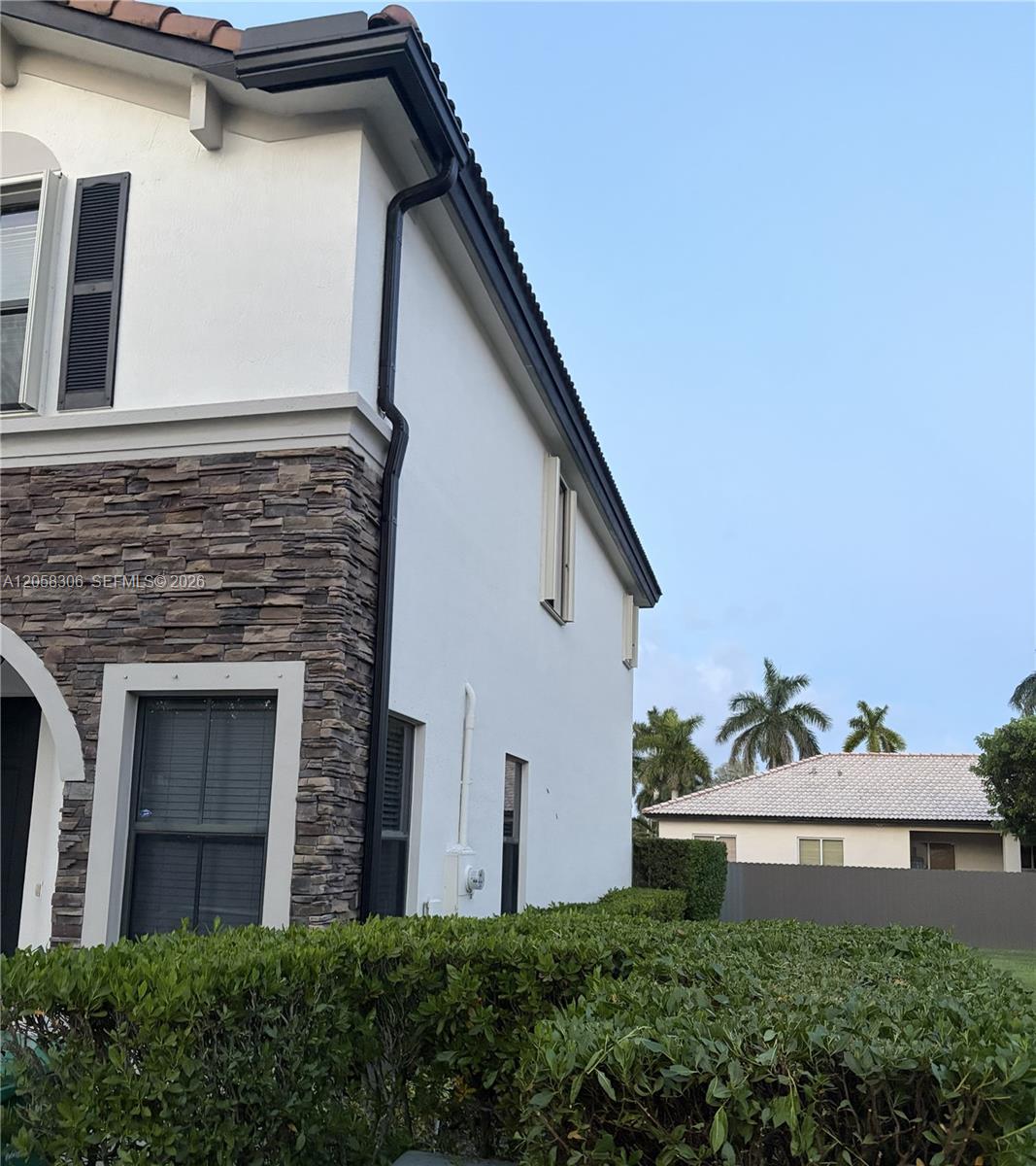 4221 SW 164th Ct — Photo 2